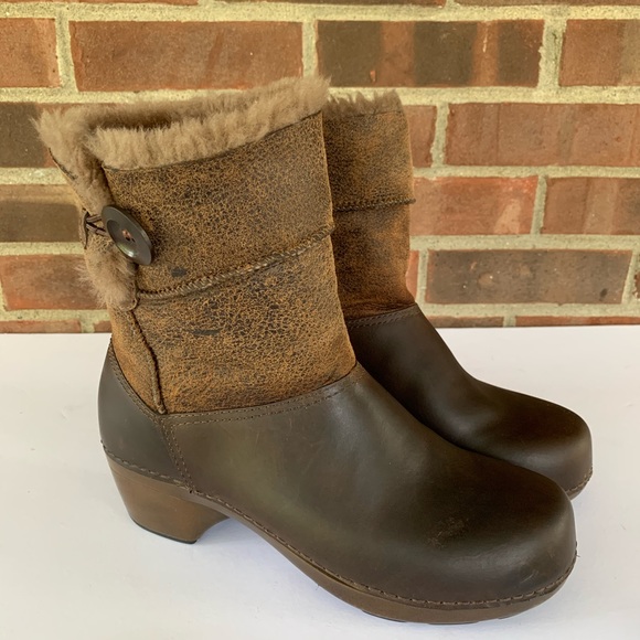 leather fur lined ankle boots